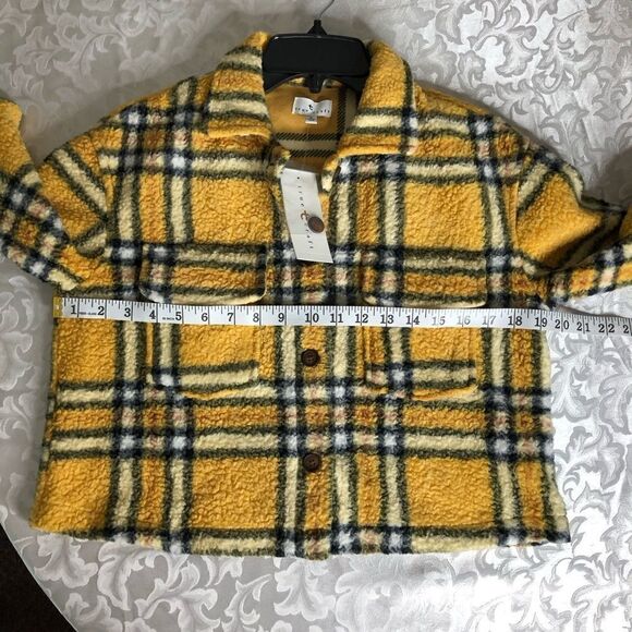 True Craft Juniors' Sherpa Shacket Cropped Yellow Yellow Plaid Size Small NWT - Picture 7 of 10